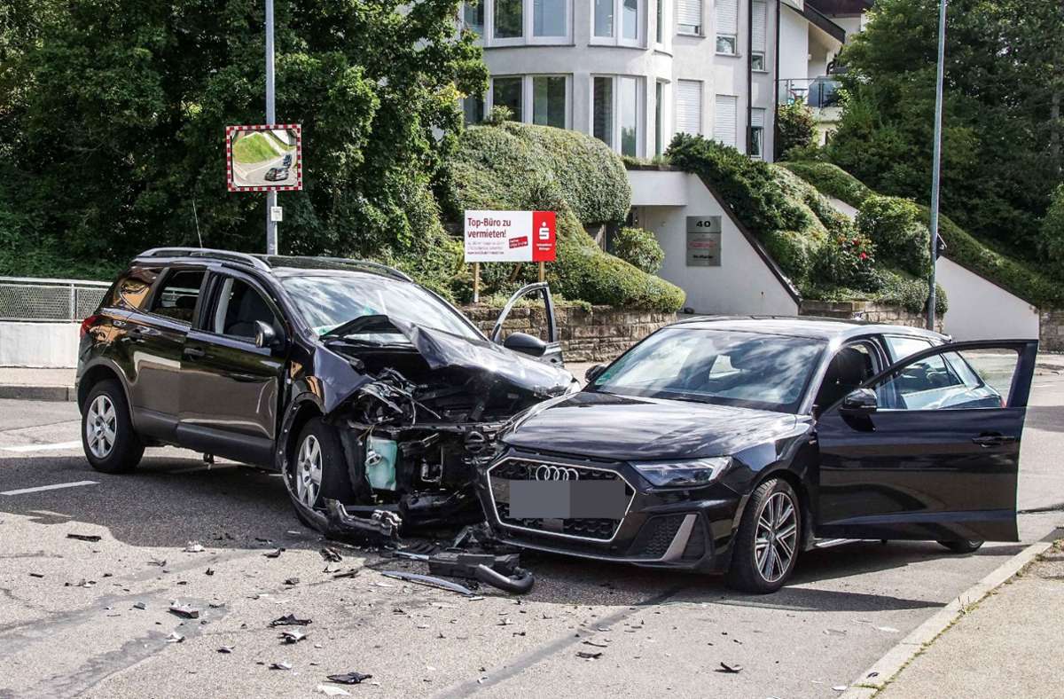 Kurzer Weg für den Rettungsdienst: Unfall beim Leonberger Krankenhaus