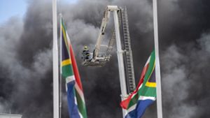 Großbrand in Südafrikas Parlament unter Kontrolle – schwere Schäden