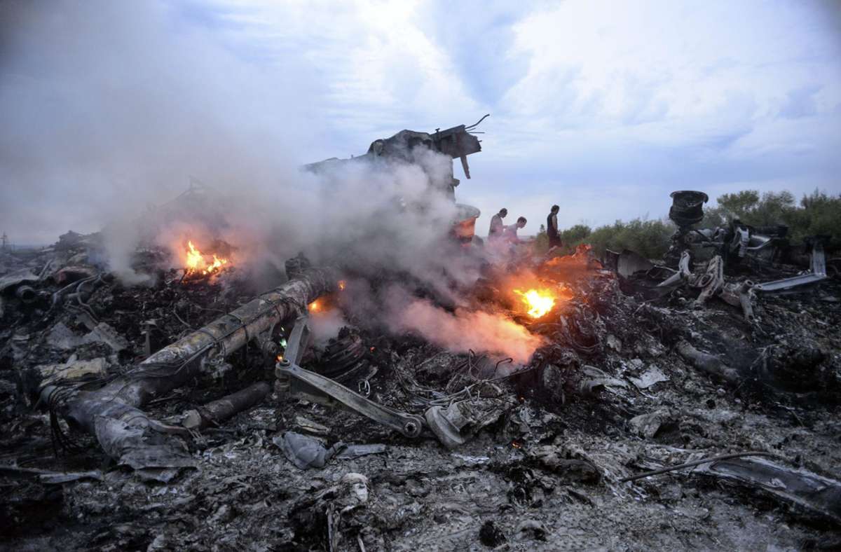 Trümmer nach dem Flugzeugabschuss 2014 Foto: dpa/Alyona Zykina