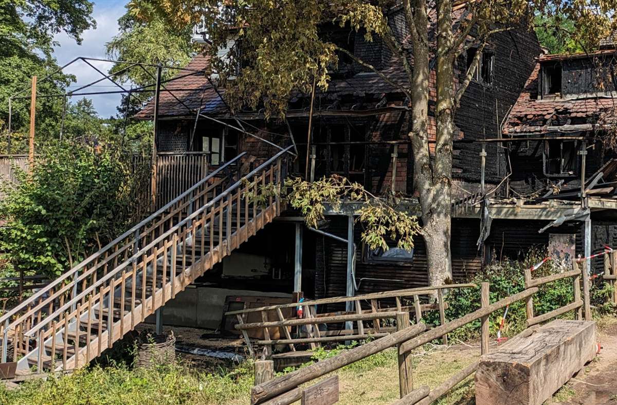 Brand in der Eselsmühle: Besitzer wollen alles wieder aufbauen