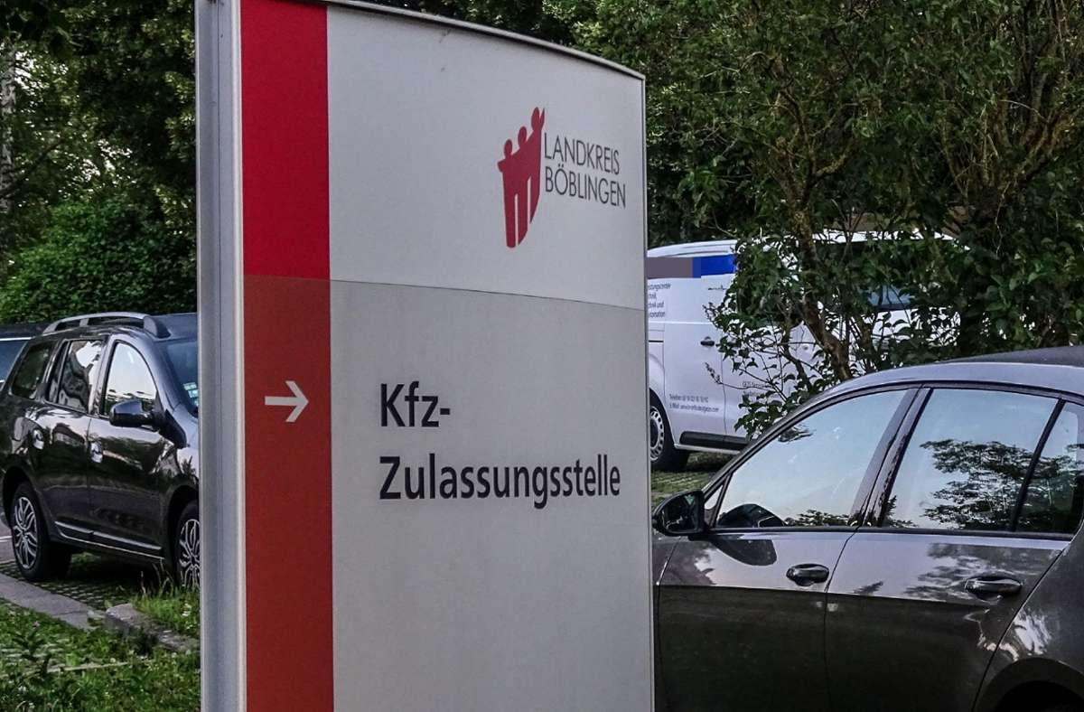 Bestechung im Landratsamt Böblingen: Behördenmitarbeiterin gesteht gefälschte Zulassungen