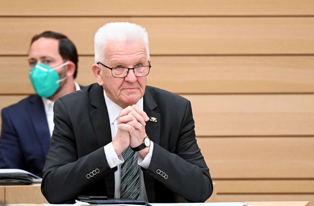 Härteres Pandemie-Regime: Winfried Kretschmann rudert nach umstrittenen Aussagen zurück