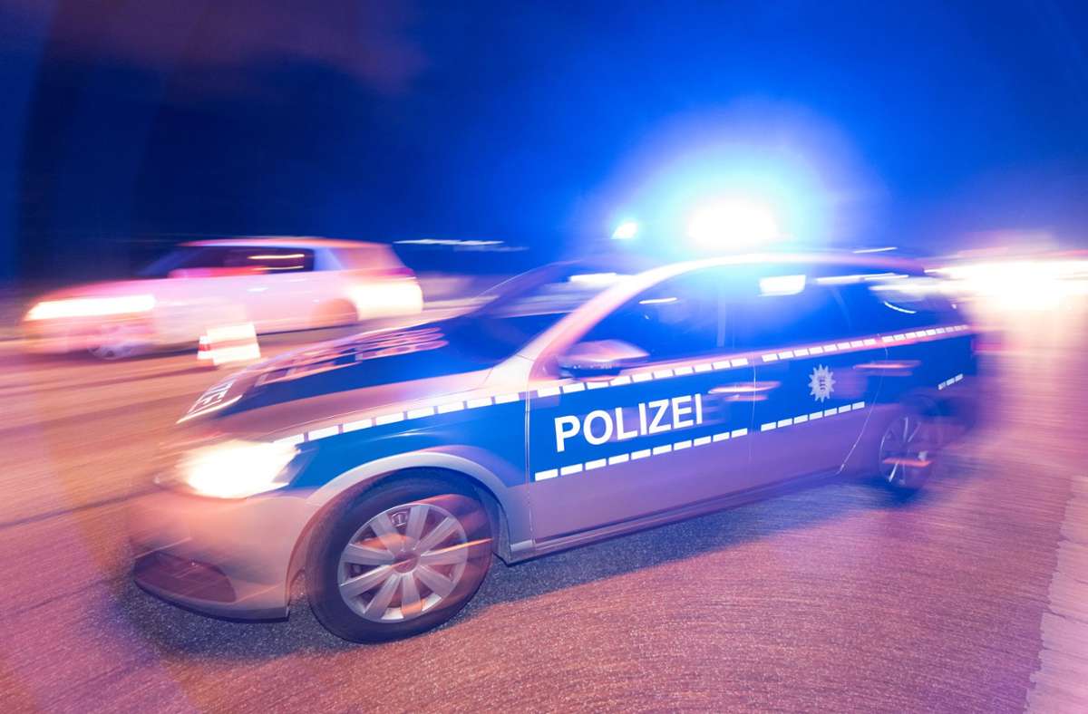 17 Fahrzeuge  beschädigt: 19-Jähriger randaliert in Dagersheim