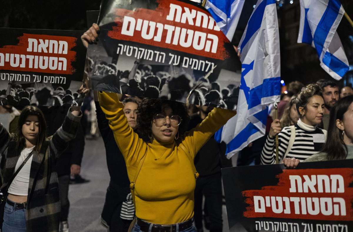 Massenproteste in Israel: Im Friseursalon belagert