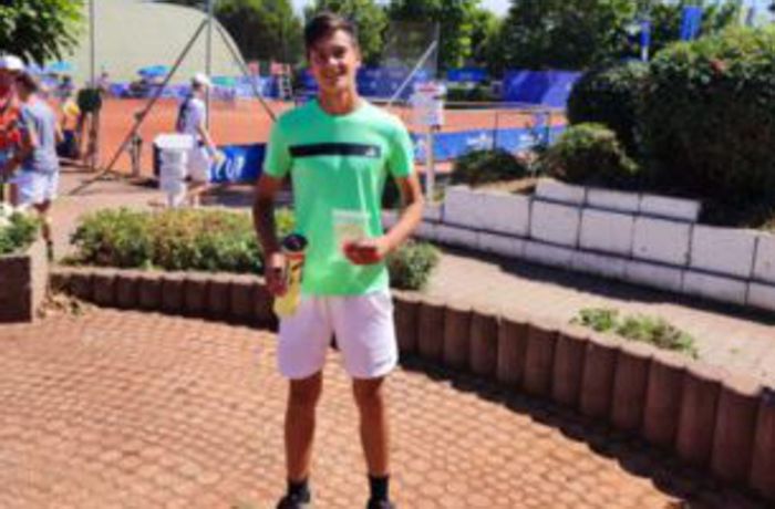 Tennis-Jugend-Cup: Sindelfinger Louis Nidzarevic  gewinnt U16-Ranglistenturnier
