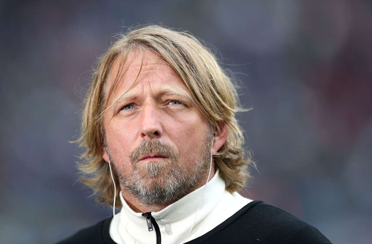 Sportdirektor des VfB Stuttgart: Wie sich Sven Mislintat vor die Mannschaft stellt