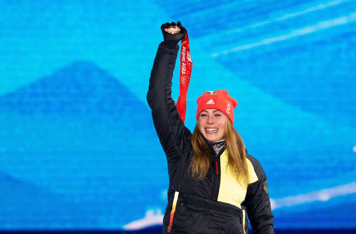 Daniela Maier bei Olympia 2022: FIS erkennt deutscher Skicrosserin Bronze ab