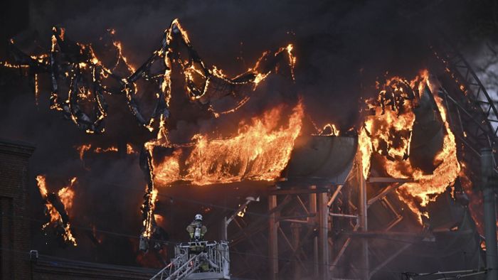 Brand in schwedischem Freizeitpark immer noch nicht gelöscht