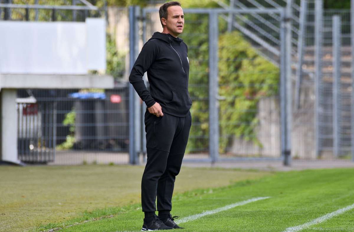 Hat noch im alten Jahr seinen Vertrag beim SSV Reutlingen verlängert: Trainer Maik Schütt