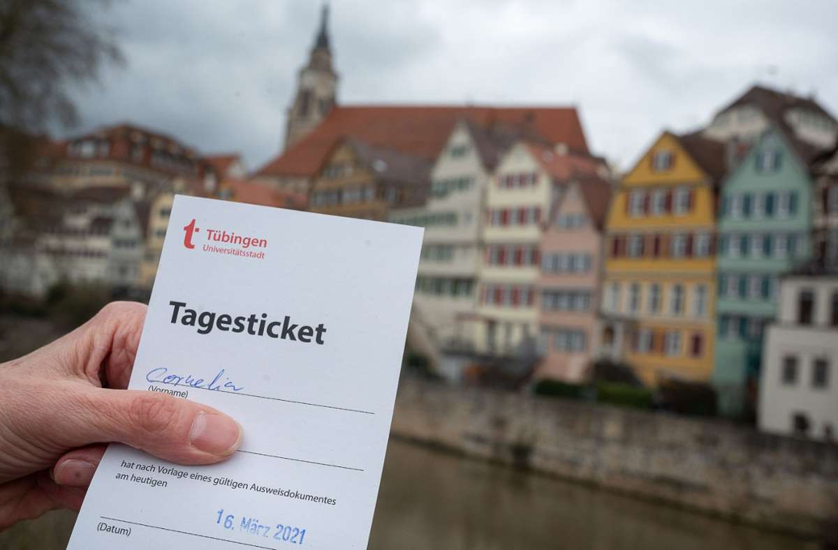 Studie zum Modellprojekt in Tübingen: Lockerung führte wohl vorübergehend zu mehr Coronainfektionen