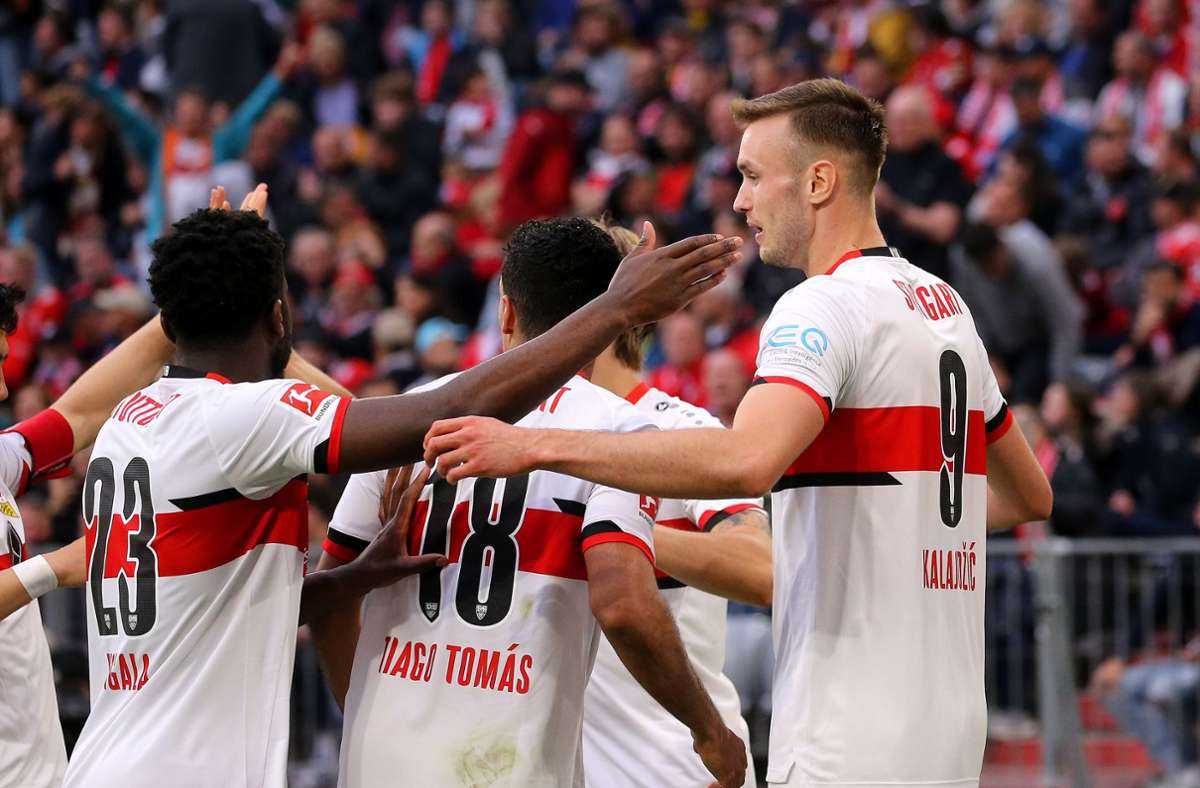 Fußball Bundesliga: VfB erkämpft sich Remis beim FC Bayern