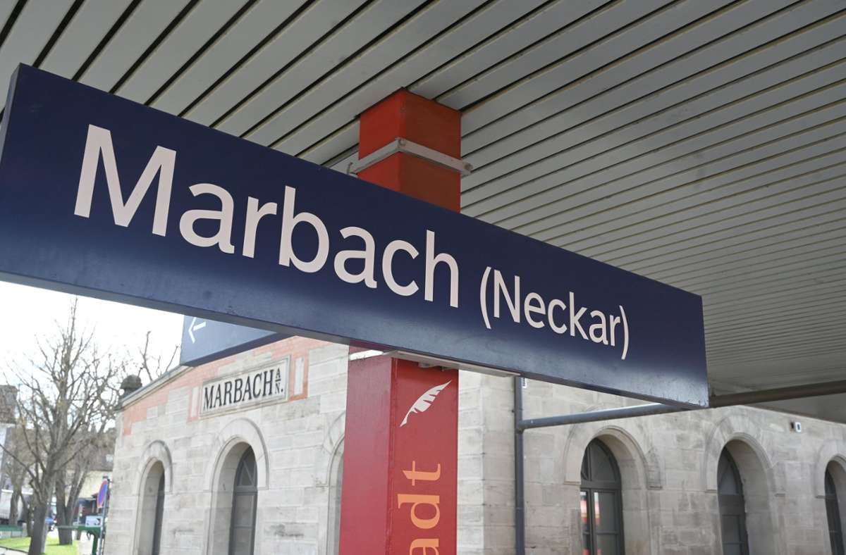 Zeugenaufruf in Marbach: Zwei Jugendliche attackieren Mann