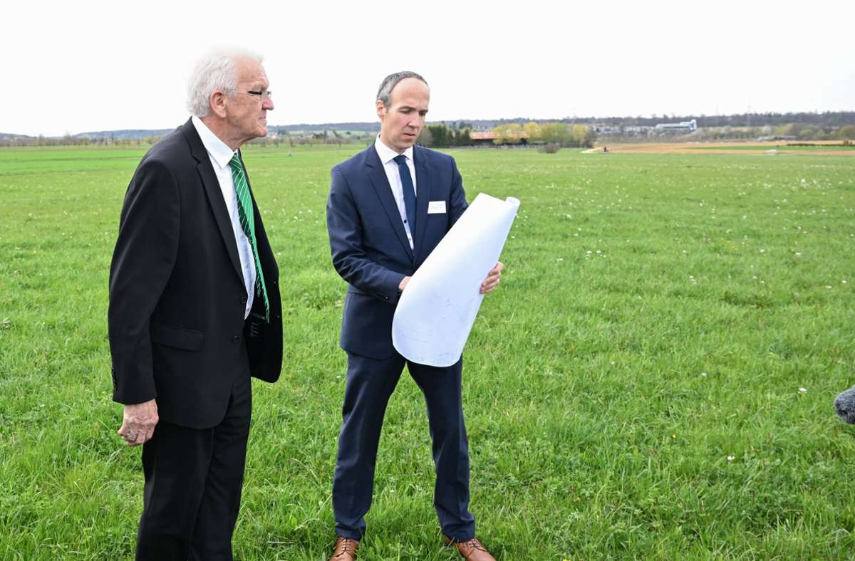 Ortstermin in Weilheim: Kretschmann wirbt für geplante Brennstoffzellen-Fabrik
