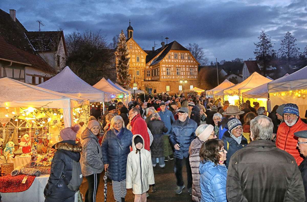 Weihnachtsmarkt in Höpfigheim: Adventszauber ohne viel Kommerz