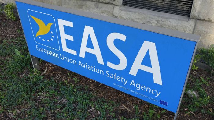 EU lockert Empfehlung zum Tragen von Masken im Flugzeug