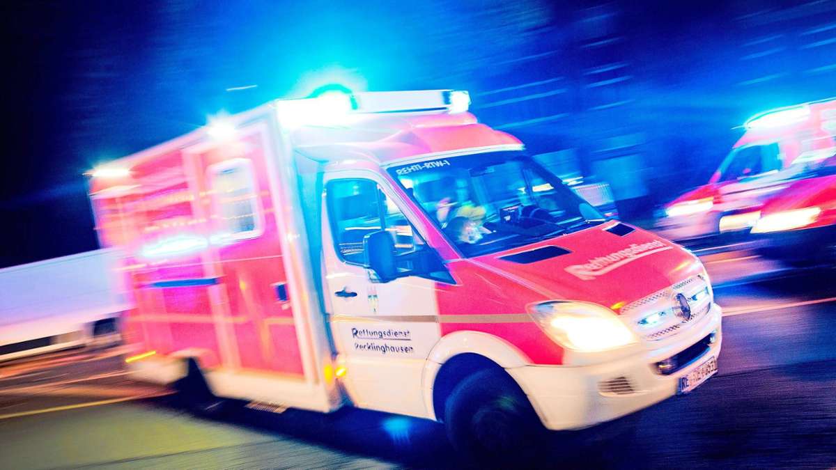 Unfall bei Bondorf: Motorradfahrer stundenlang eingeklemmt