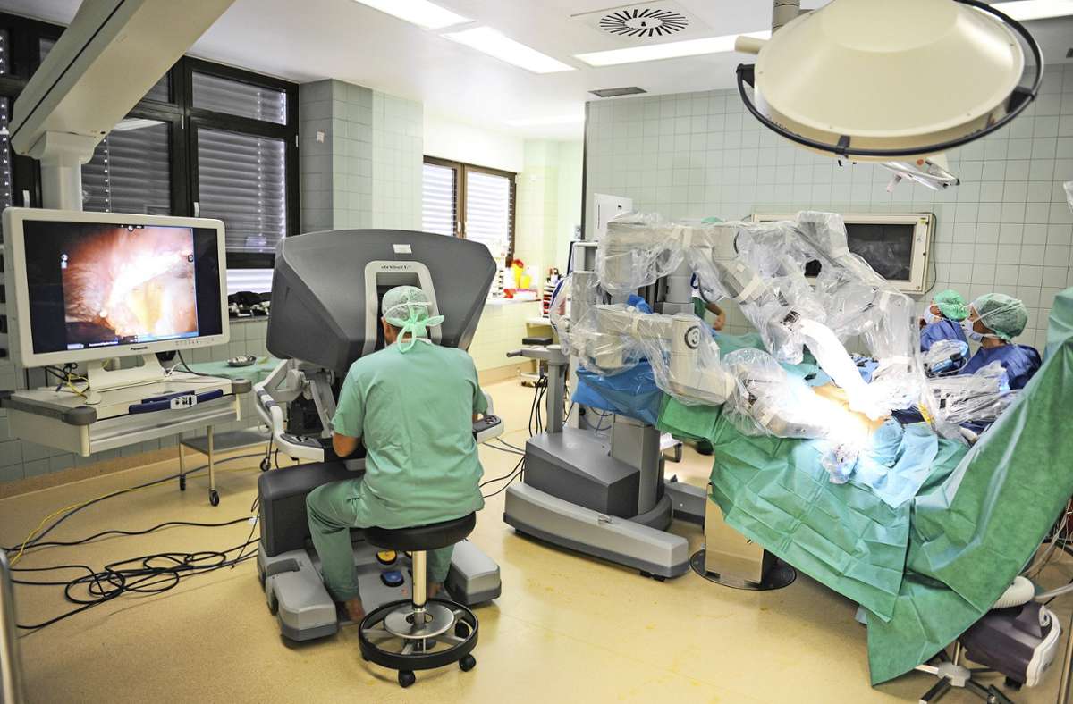 Klinikum Sindelfingen: OP-Roboter verbessert urologische Behandlungen