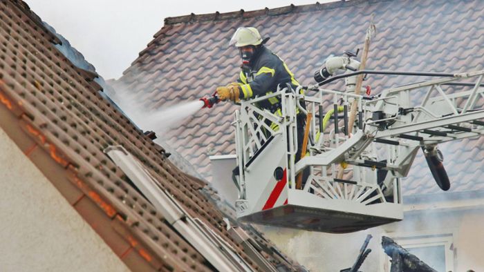 Dachstuhlbrand verursacht halbe Million Euro Schaden