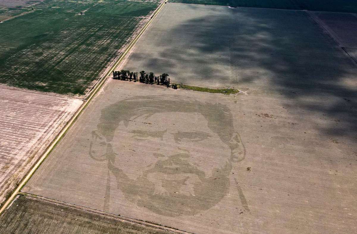 Das Messi-Porträt ist ungefähr so groß wie vier Fußballfelder und ist nur aus der Luft zu sehen.