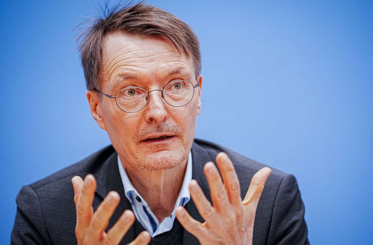 Karl Lauterbach: Entwurf: Beitragssatz soll ab Juli um 0,35 Prozent steigen