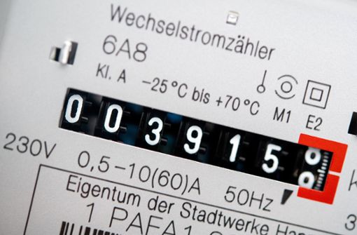 Die Preise für jede Kilowattstunde steigen um gut zehn Cent. Foto: dpa/Hauke-Christian Dittrich