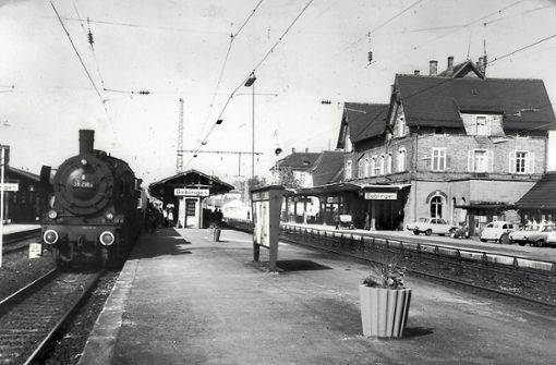 Böblinger hat seinen  Bahnhof (hier im Jahr 1963) Otto Elben zu verdanken  Foto: Archiv/privat