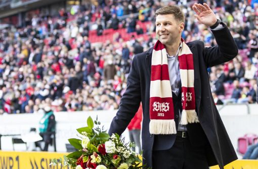 Thomas Hitzlsperger hat sich am Samstag von den Fans des VfB Stuttgart verabschiedet. Foto: dpa/Tom Weller