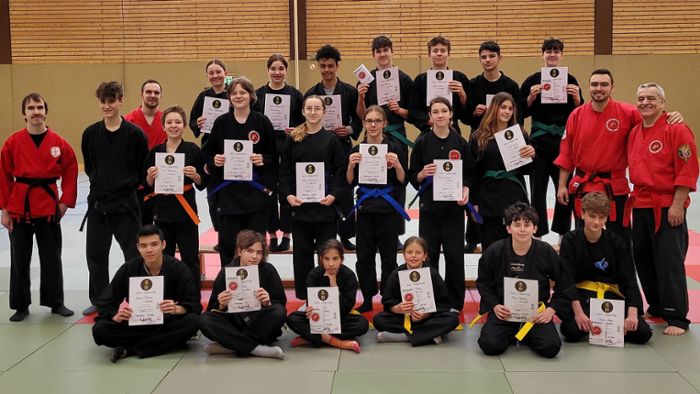 Ju-Jitsu beim TSV Dagersheim: Alle 19 Teilnehmer überzeugen bei der Gürtelprüfung und bestehen