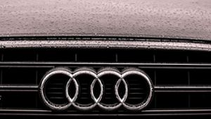 Unbekannte stehlen Audi TT