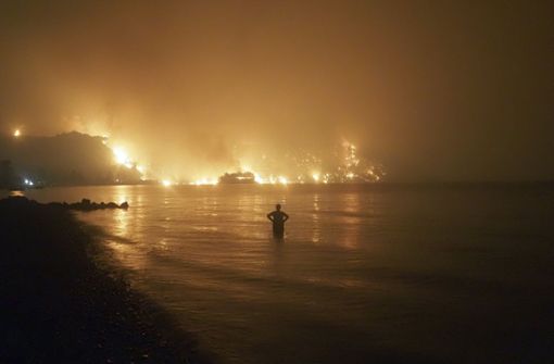 Waldbrände wüten unkontrolliert in Griechenland. Foto: dpa/Thodoris Nikolaou
