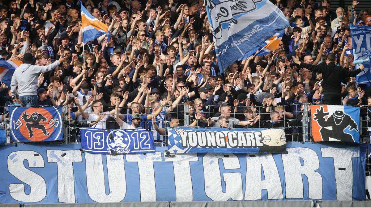 Auch VfB-Fans zeigen Reaktion: 1312-Banner weg: Polizei äußert sich zu Vorwürfen der Kickers-Ultras