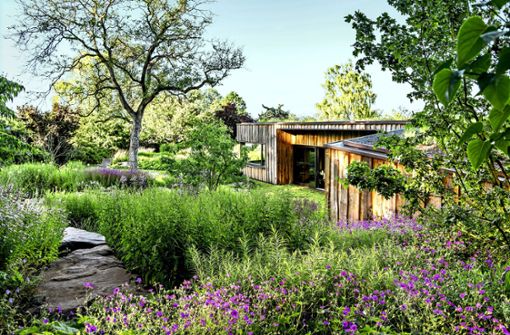 Vorbildlich nachhaltig gestalteten Petra Pelz und Peter Berg diesen preisgekrönten Garten nahe Hannover. Foto: Ferdinand Graf Luckner/Callwey Verlag