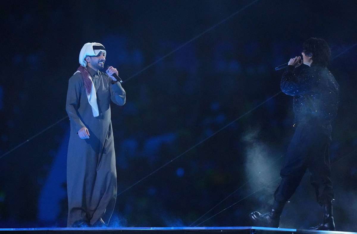 Fahad Al Kubaisi (Links) und Jung Kook traten mit ihrem Lied „Dreamers“ bei  der WM-Eröffnungsfeier auf. Foto: imago//Danielle Parhizkaran