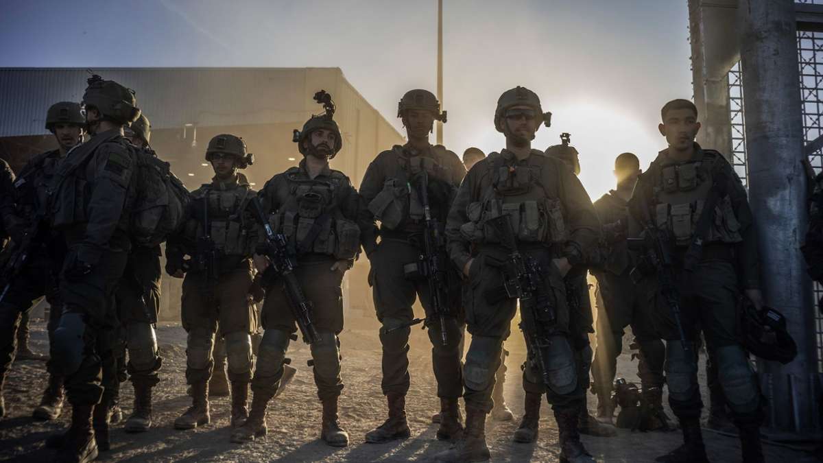 Dem israelischen Militär wird vorgeworfen, bei der Ankunft eines Hilfsgüterkonvois im Gazastreifen gezielt auf Palästinenser geschossen zu haben. Die Armee wehrt sich gegen die Vorwürfe.