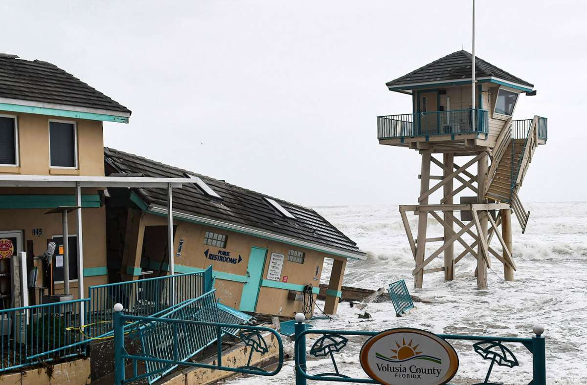 Der Hurrikan „Nicole“ erreichte die Ostküste des US-Bundesstaats Floridas. Foto: IMAGO/ZUMA Wire/Paul Hennessy