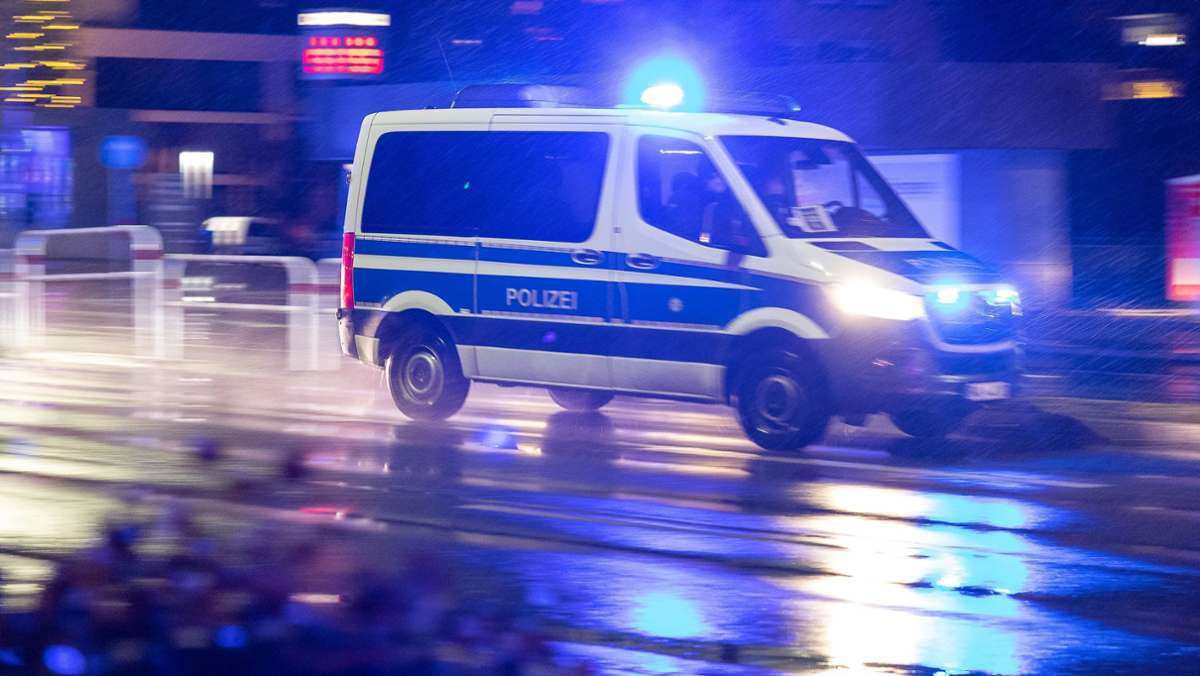 Magstadt: 44-Jähriger liegt verletzt vor Gaststätte