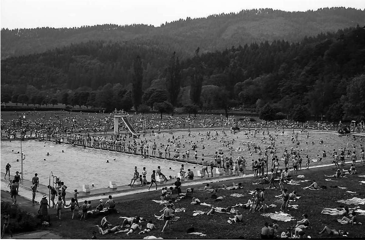 Im Freiburger Strandbad wird schon seit 1934 geplanscht und gesonnt. Foto: Landesarchiv Baden-Württemberg /Abt. Staatsarchiv Freiburg W 134 Nr. 080616f Bild 1