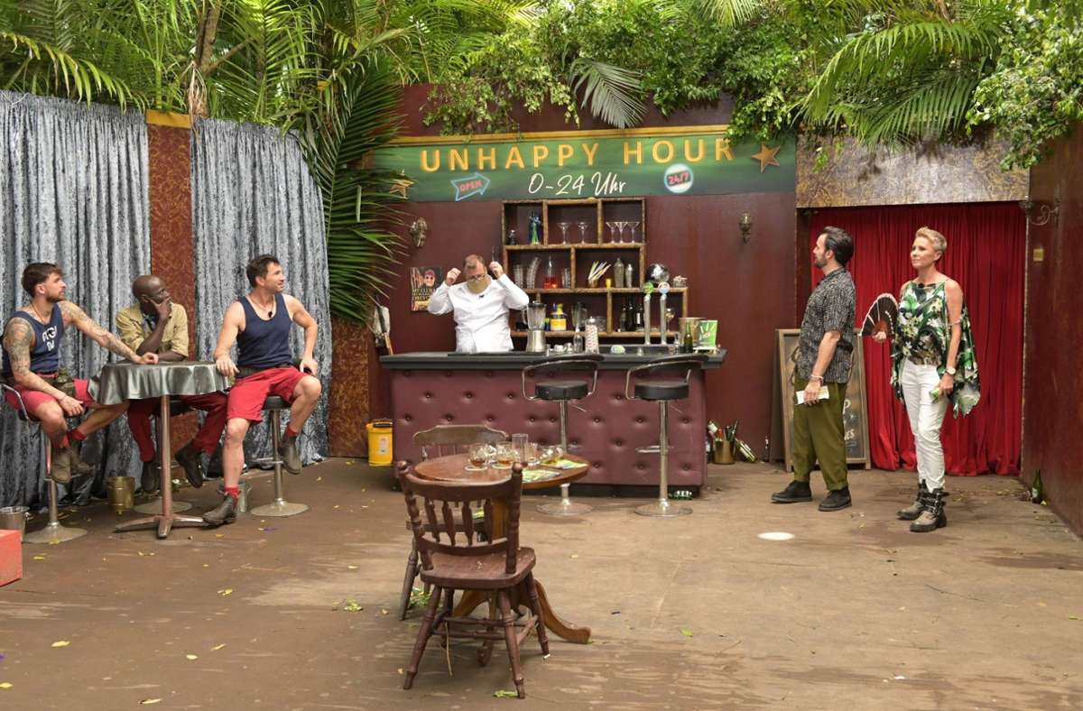 In der Dschungelprüfung müssen sich Lucas, Gigi und Papis den kulinarischen Köstlichkeiten des Dschungels stellen.