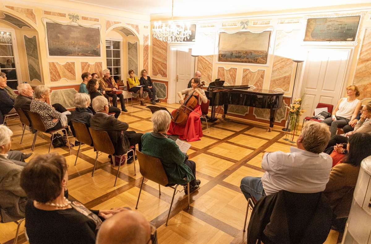 Konzert in Schloss Dätzingen: Elektrisiert zwischen Cello und Piano