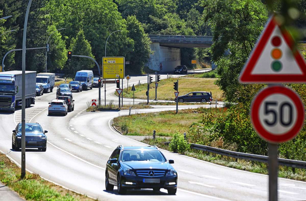 Autobahnzubringer zur A 81 nach Mundelsheim: Backnanger OB befürchtet nach B14-Ausbau ein Verkehrschaos