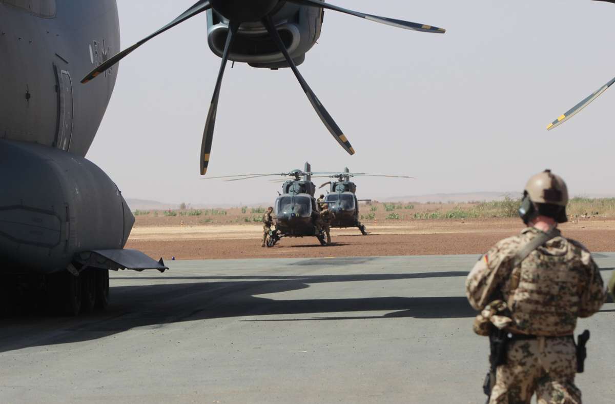 Bundeswehr verdichtet Einsätze in Mali und Niger: Kampfschwimmer wechseln Stellung in der Wüste
