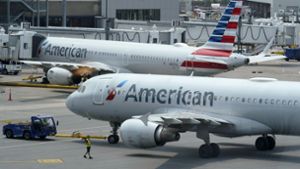 Maschine von American Airlines dreht wegen Maskenverweigerer um