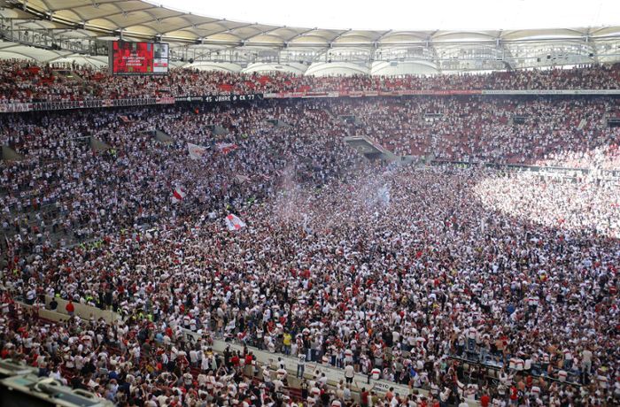 Platzsturm gegen den 1. FC Köln: VfB Stuttgart muss Geldstrafe zahlen