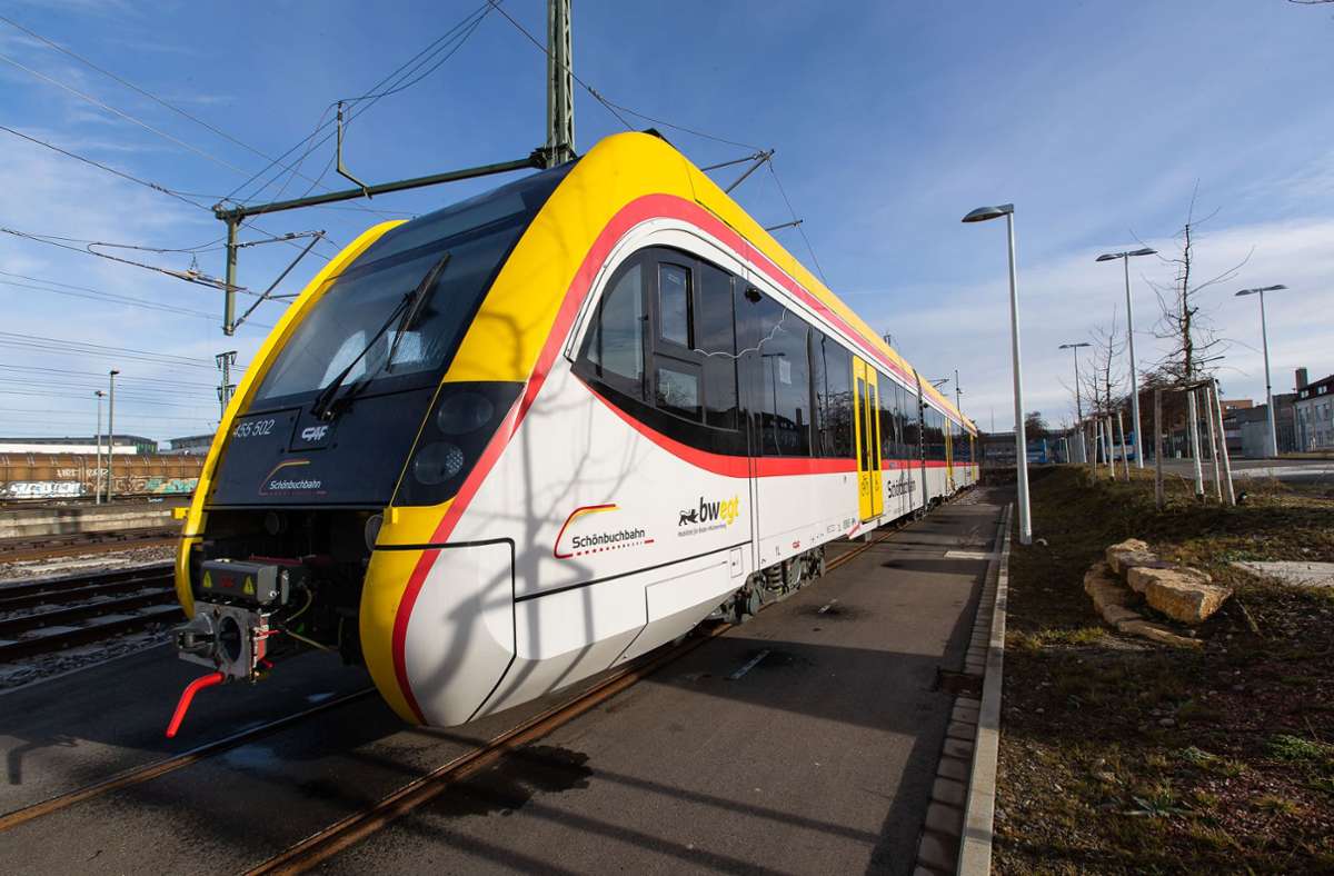 Dienstfahrt mit Achsentest. Zwei Wochen lang war die neue Schönbuchbahn auf der Gäubahn-Trasse zur Erprobung unterwegs