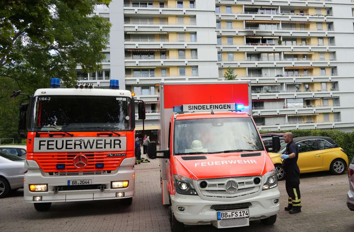 Tote nach Feuer in Sindelfinger Hochhaus: Polizei äußert sich zur mutmaßlichen Todesursache
