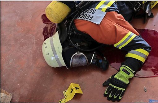 Das Leben des Feuerwehrmannes wurde buchstäblich ausgelöscht. Foto: Bavaria-Fiction