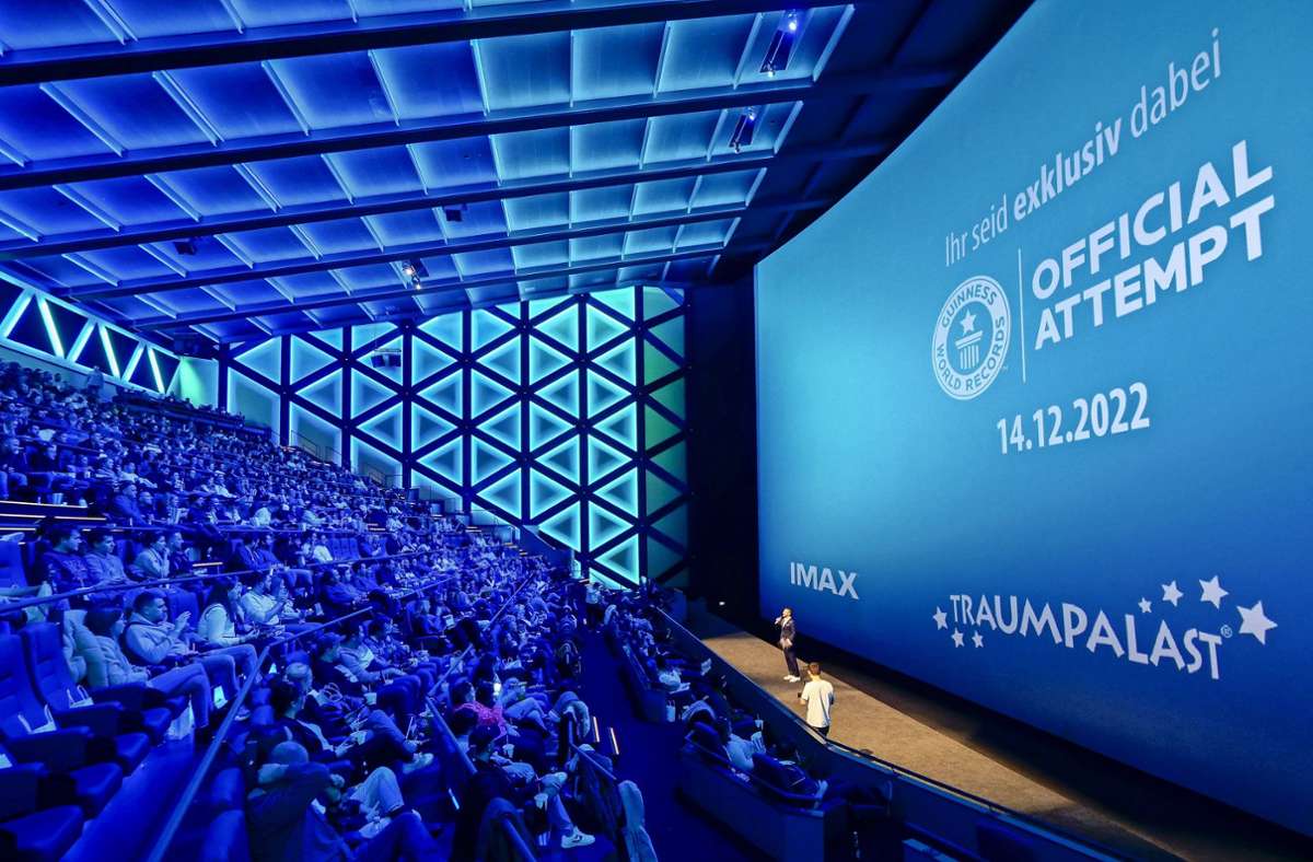 Einblick in das riesige Imax-Kino mit der nun offiziell größten Leinwand der Welt und fast 600 Sitzplätzen.