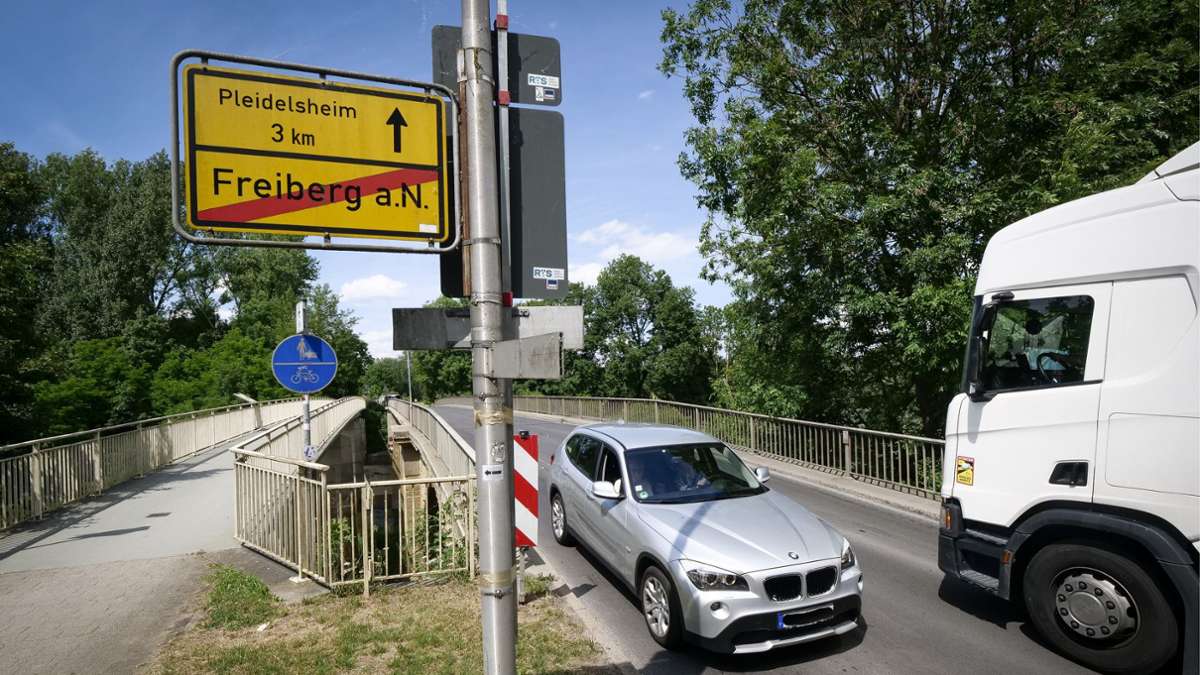 Aufatmen in Freiberg/Neckar: Neckarbrücke wird wieder freigegeben