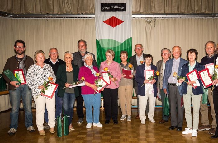 Feierstimmung bei der Hauptversammlung: Schwarzwaldverein Darmsheim ist 50