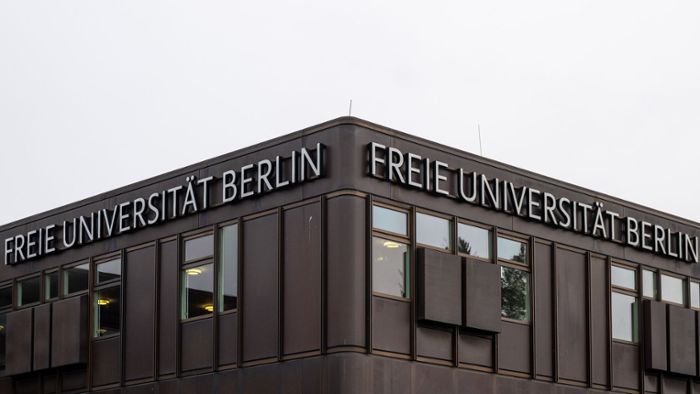 Berlin: Aktivisten besetzen Hof der Freien Universität